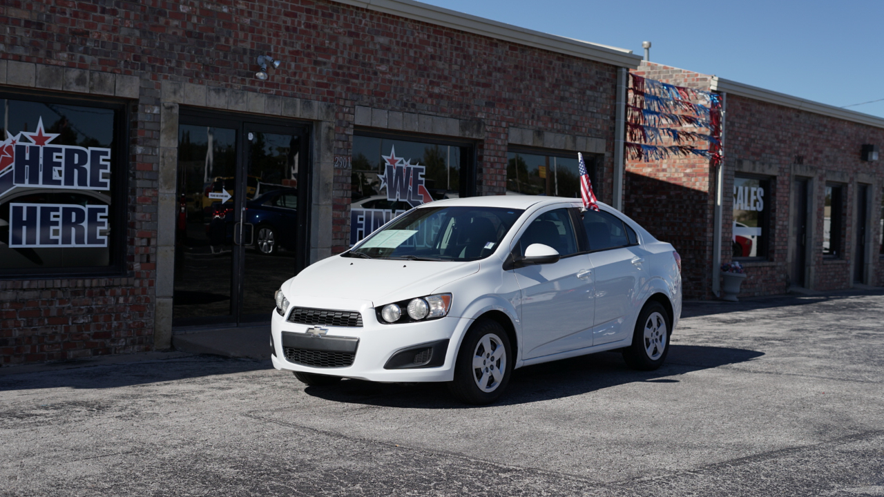 Chevrolet Sonic LS Auto Sedan 2013