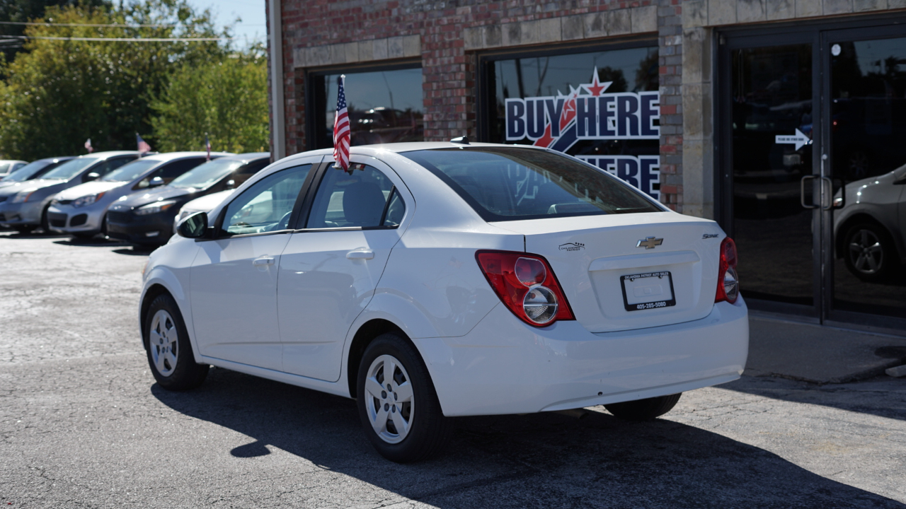 Chevrolet Sonic LS Auto Sedan 2013