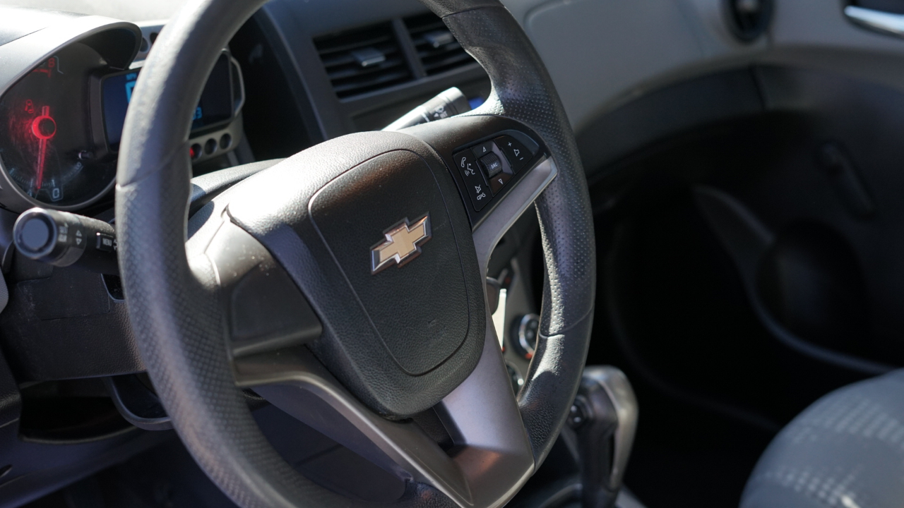 Chevrolet Sonic LS Auto Sedan 2013