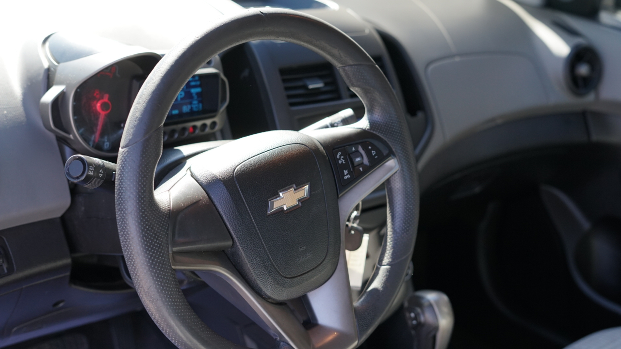 Chevrolet Sonic LS Auto Sedan 2013