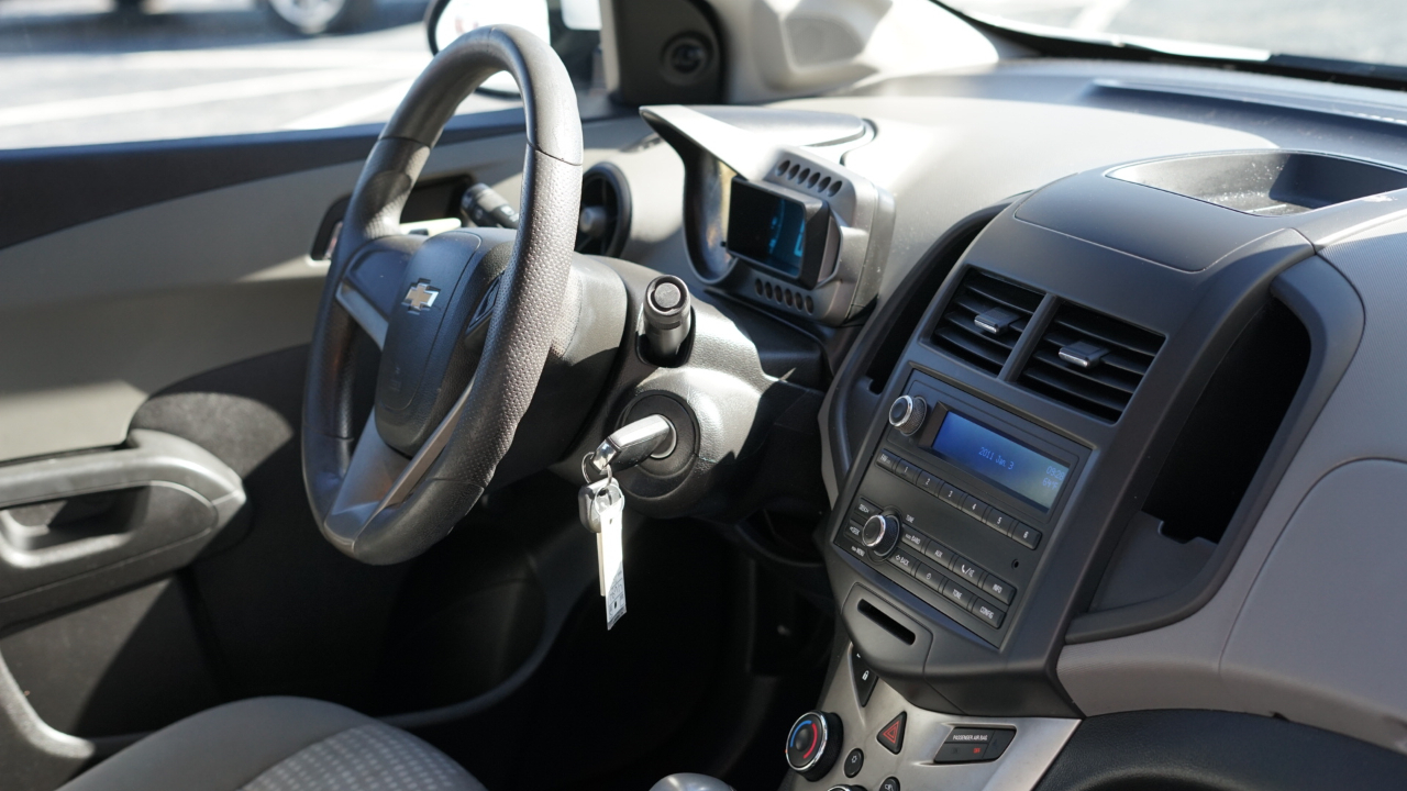 Chevrolet Sonic LS Auto Sedan 2013