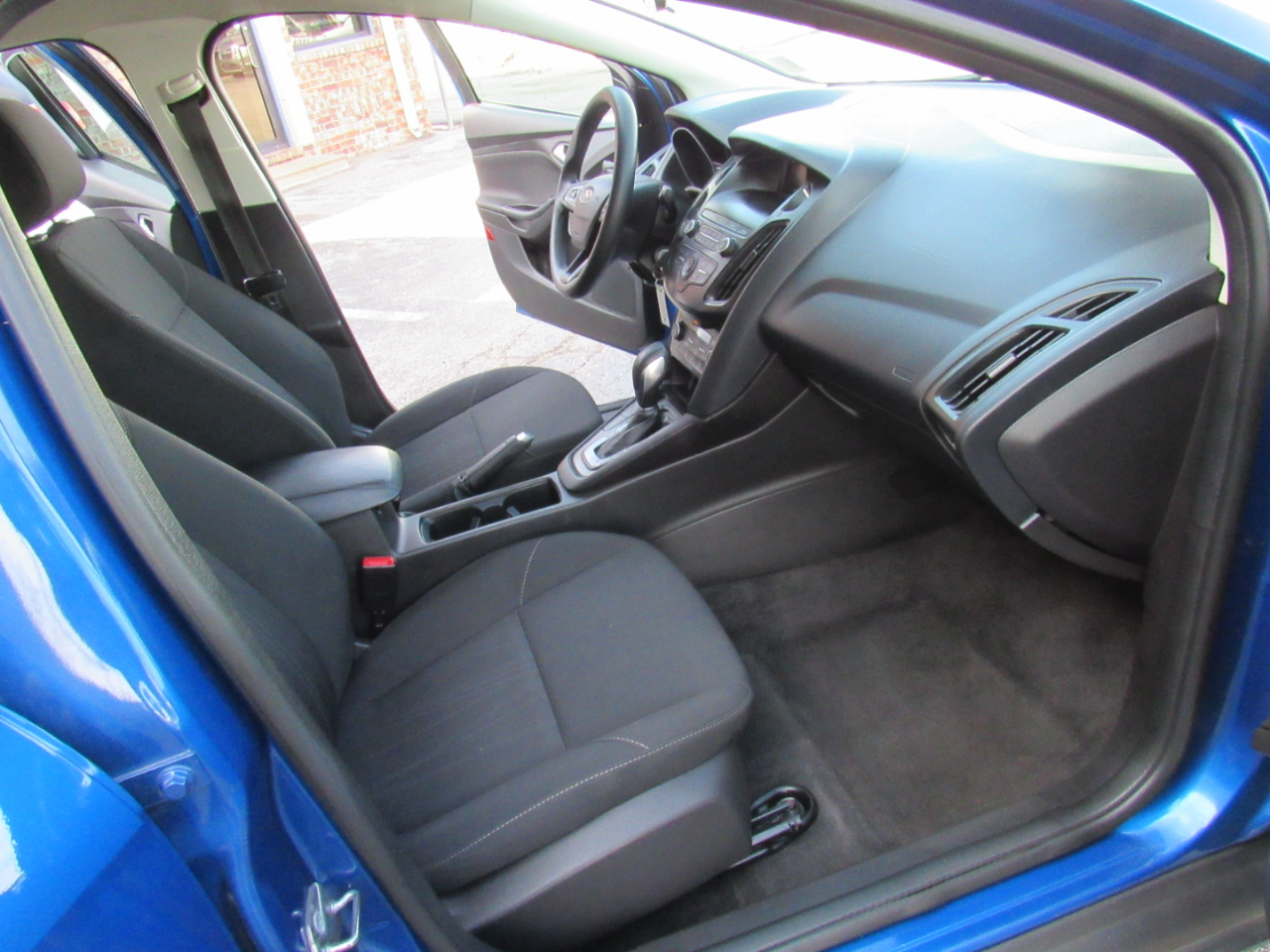 Ford Focus SE Sedan 2018