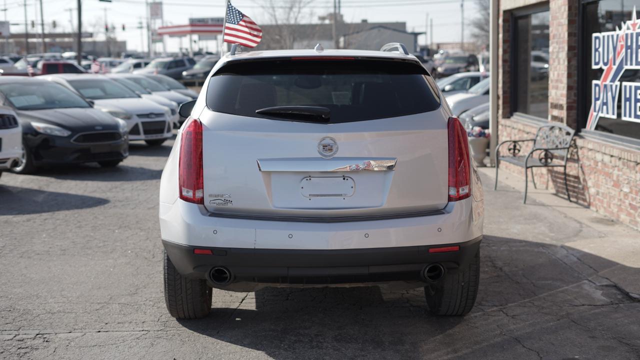 Cadillac SRX Luxury Collection AWD 2010