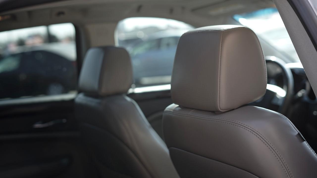 Cadillac SRX Luxury Collection AWD 2010