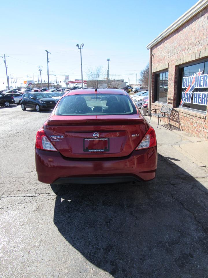 Nissan Versa 1.6 S 5M 2017