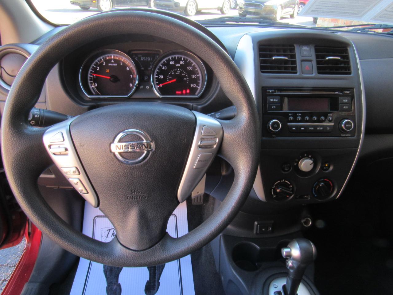 Nissan Versa 1.6 S 5M 2017