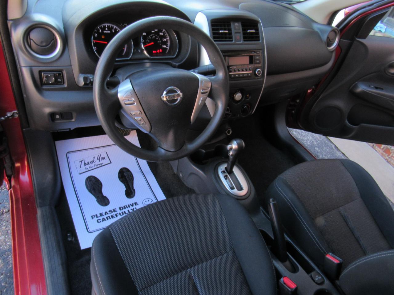 Nissan Versa 1.6 S 5M 2017