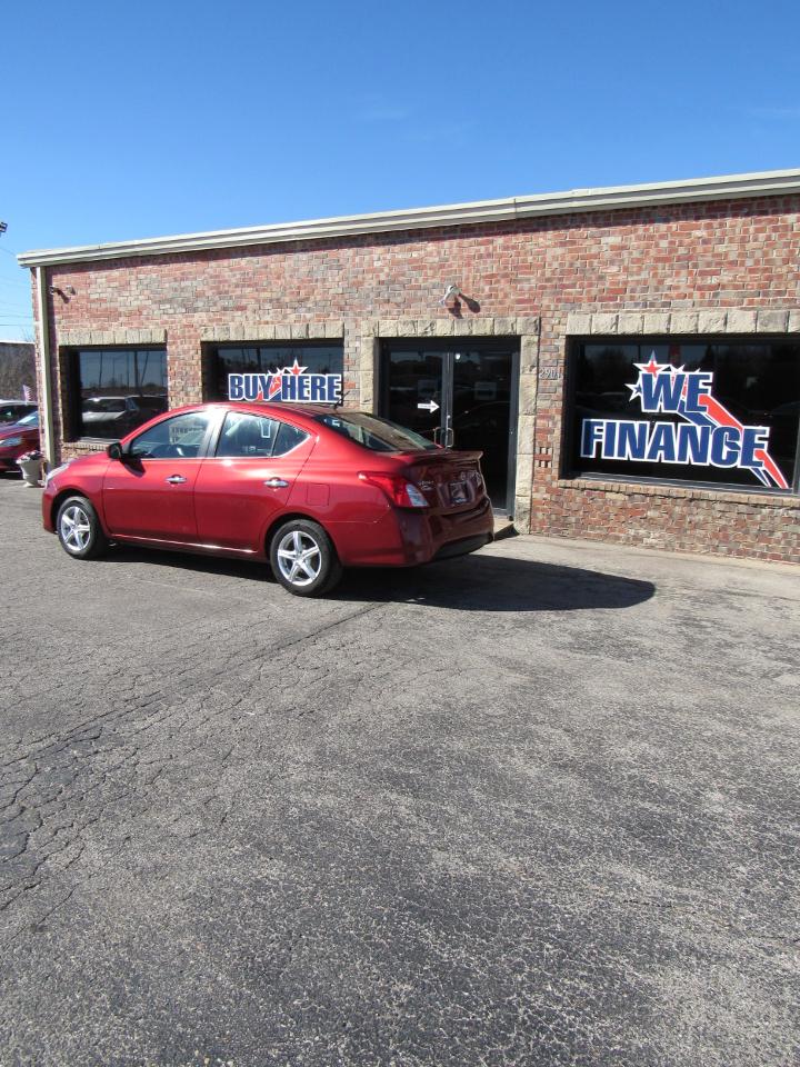 Nissan Versa 1.6 S 5M 2017