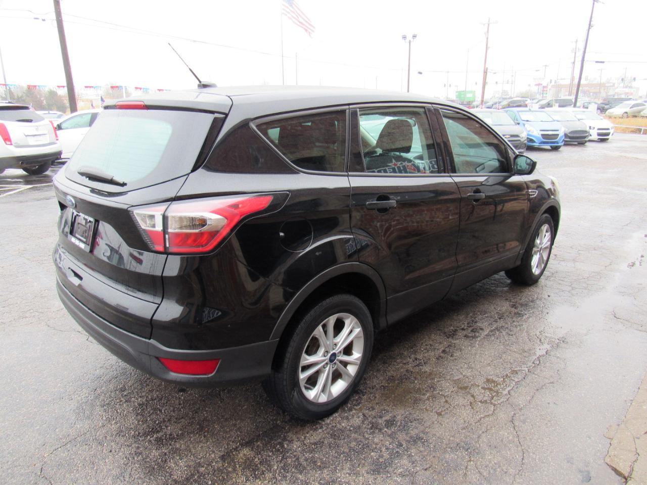 Ford Escape S FWD 2017