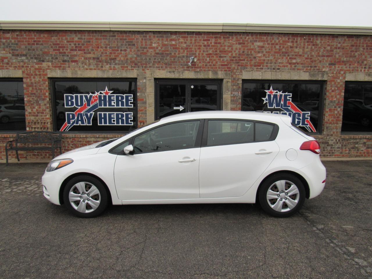 Kia Forte 5-Door LX 2016