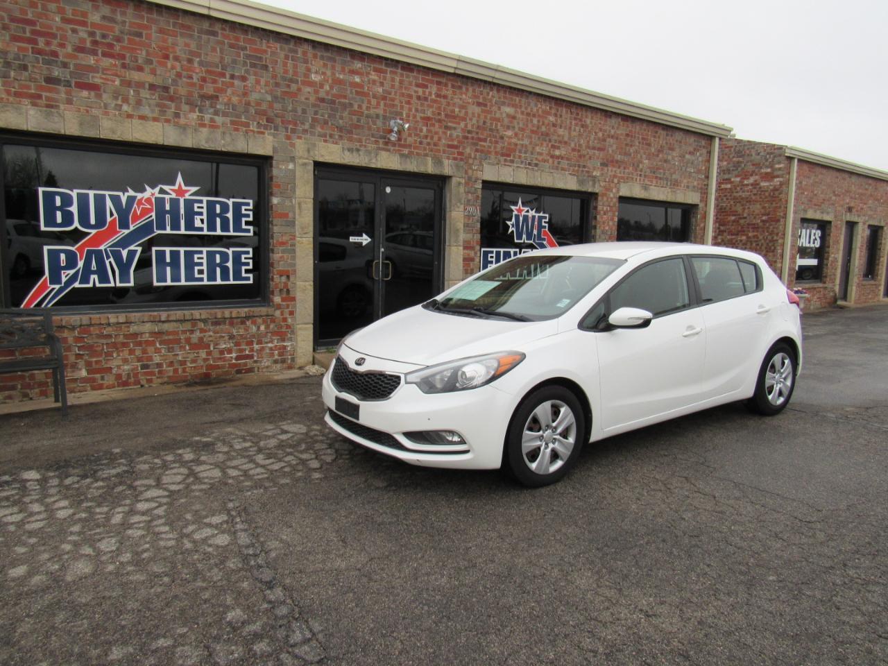 Kia Forte 5-Door LX 2016