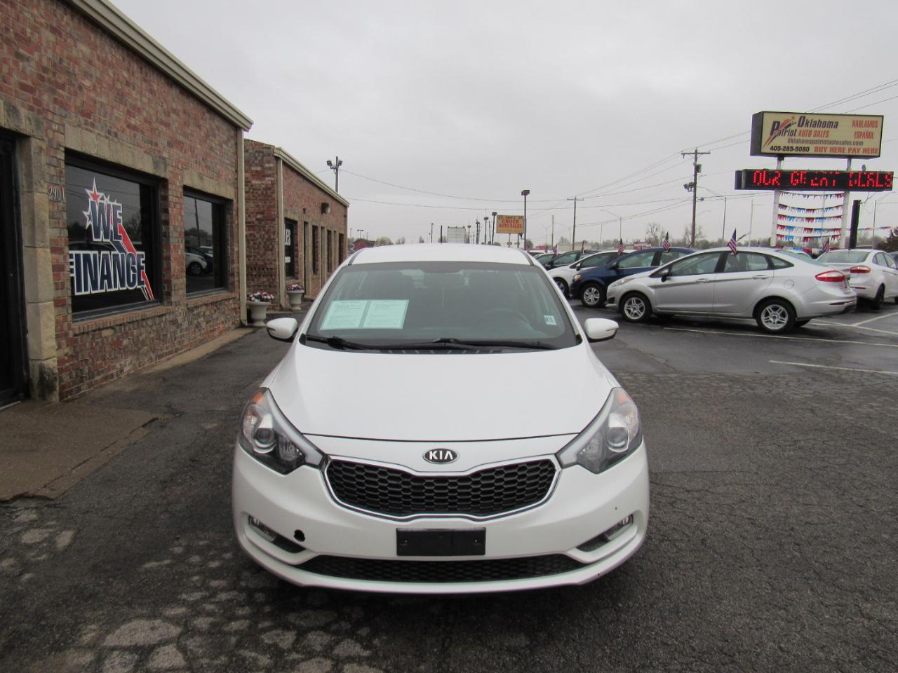 Kia Forte 5-Door LX 2016