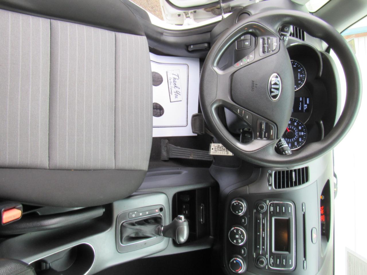 Kia Forte 5-Door LX 2016