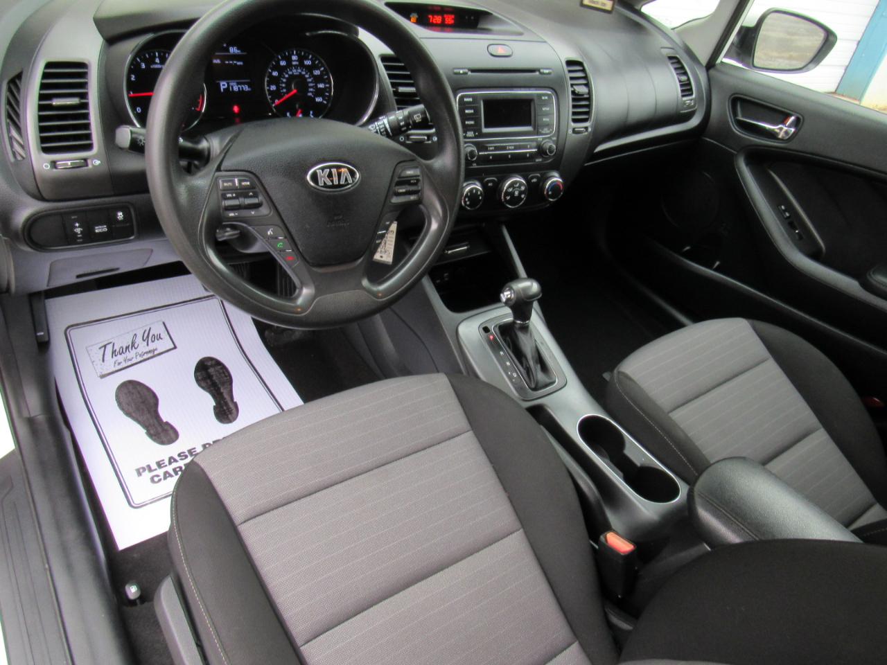 Kia Forte 5-Door LX 2016