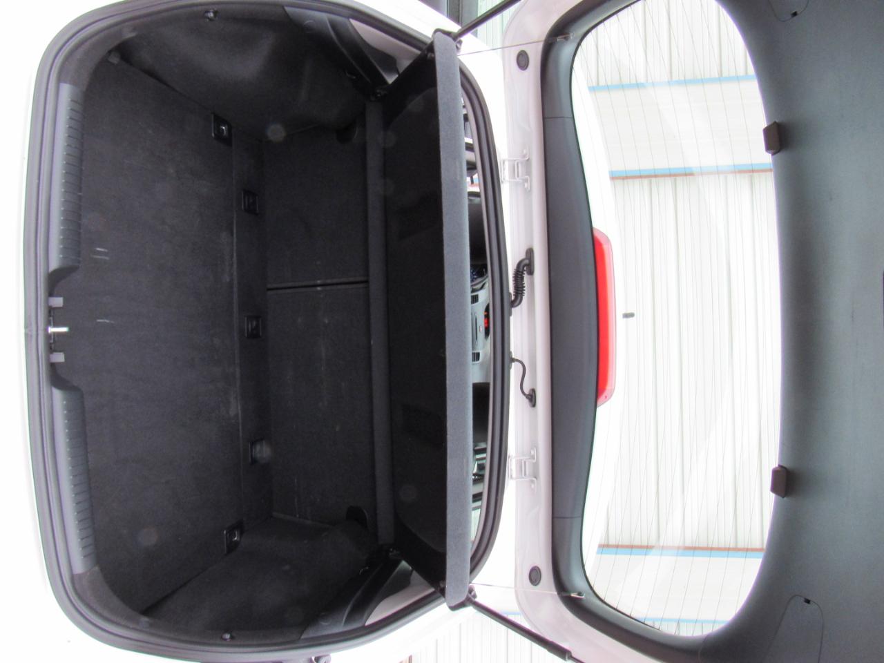 Kia Forte 5-Door LX 2016