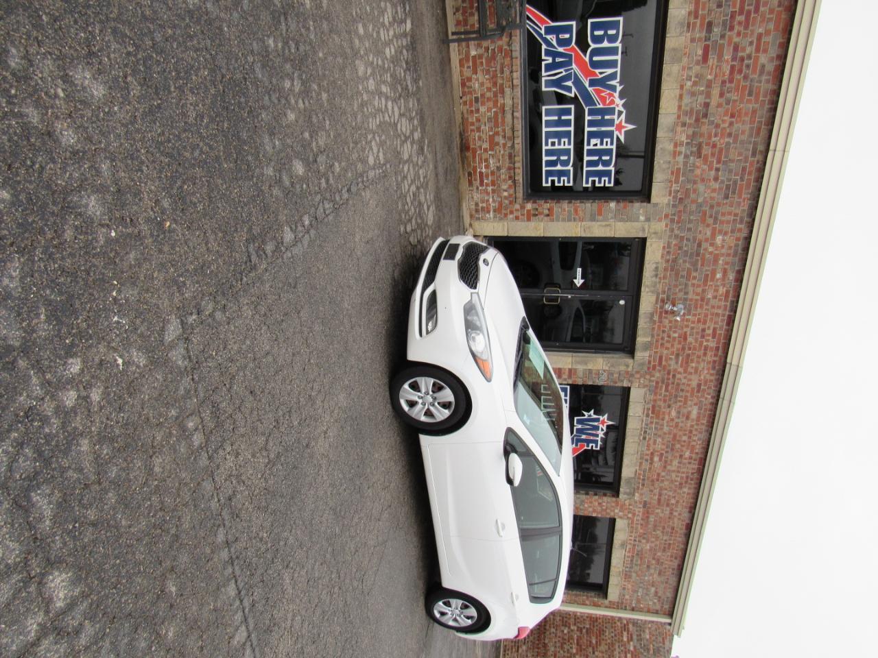 Kia Forte 5-Door LX 2016