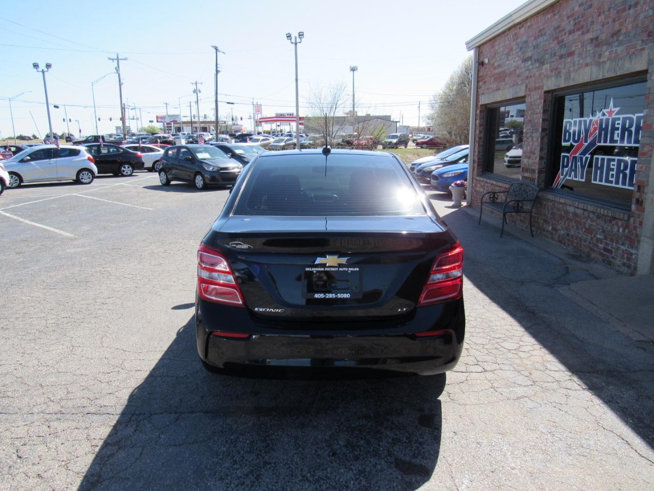 Chevrolet Sonic LT Auto Sedan 2017