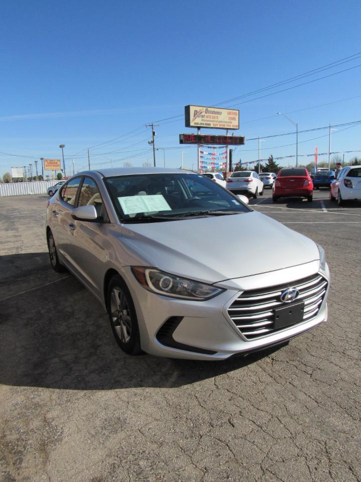 Hyundai Elantra Value Edition 6A 2017