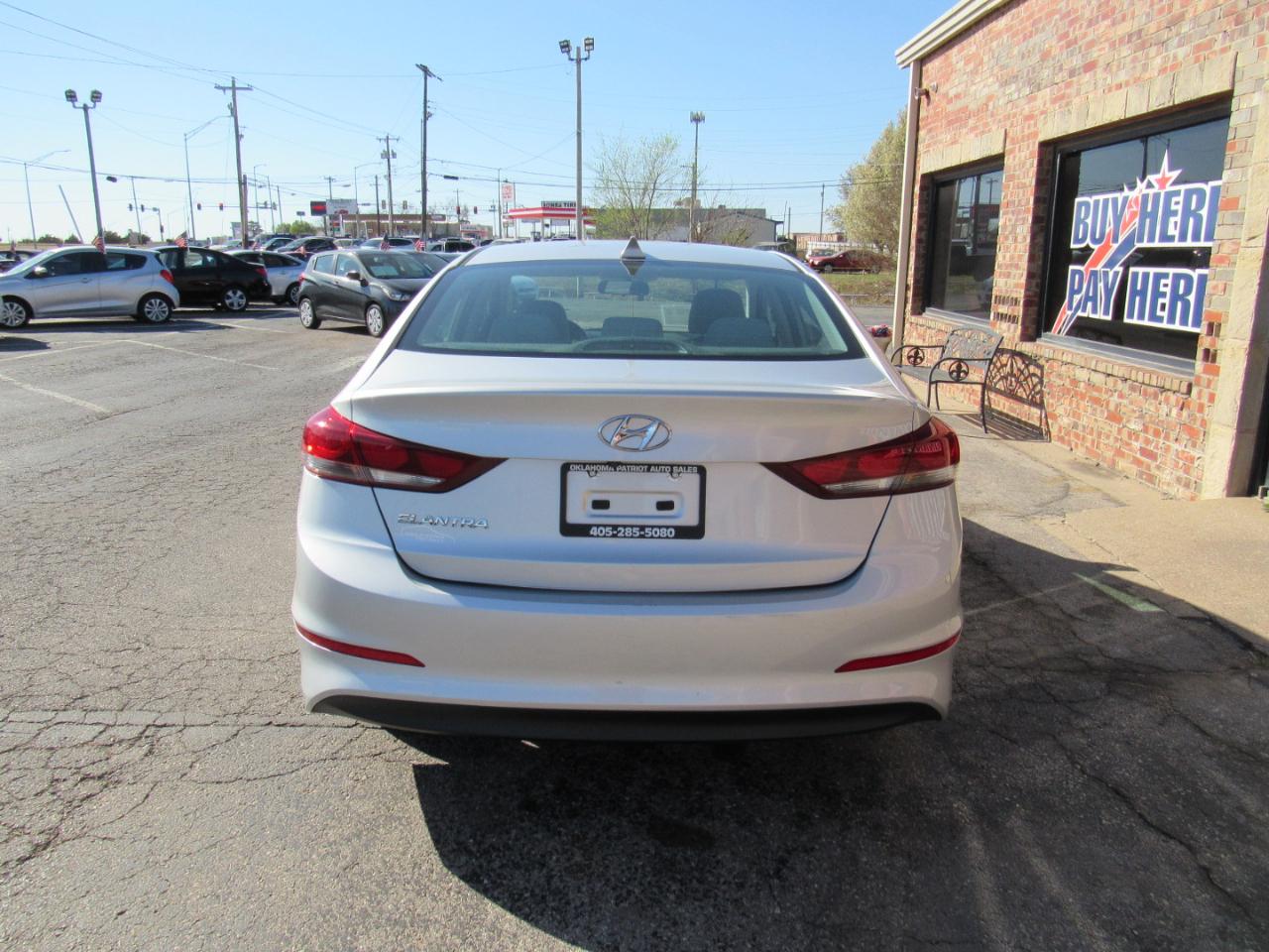 Hyundai Elantra Value Edition 6A 2017