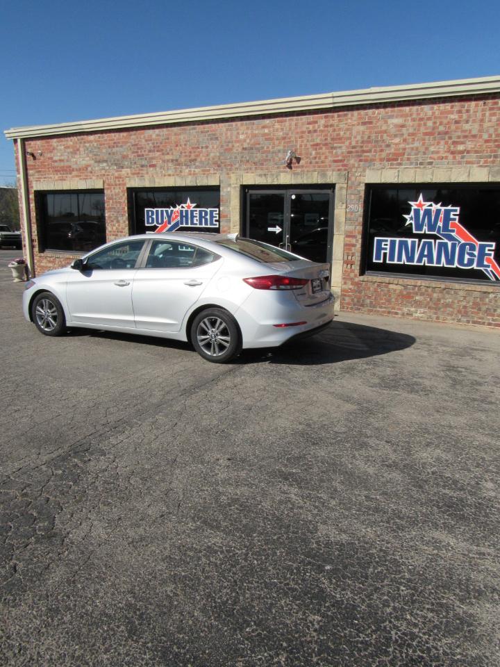 Hyundai Elantra Value Edition 6A 2017