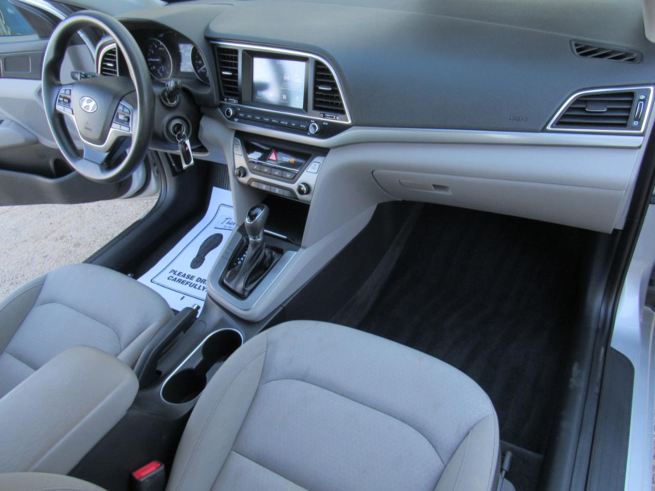 Hyundai Elantra Value Edition 6A 2017