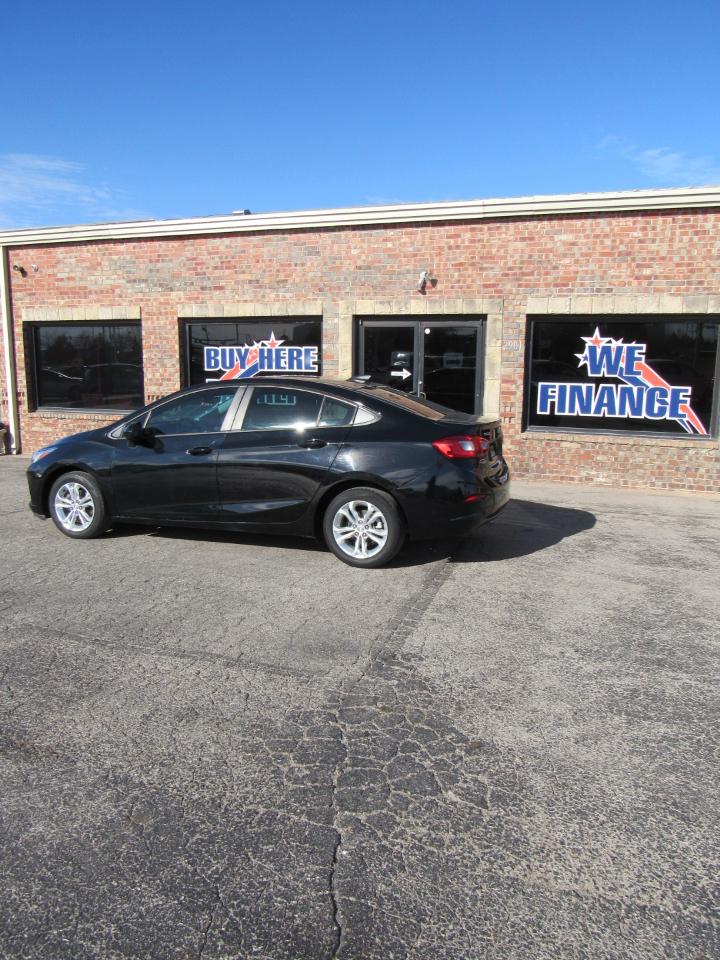 Chevrolet Cruze LS Auto 2019