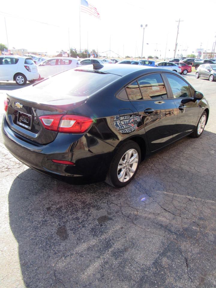 Chevrolet Cruze LS Auto 2019