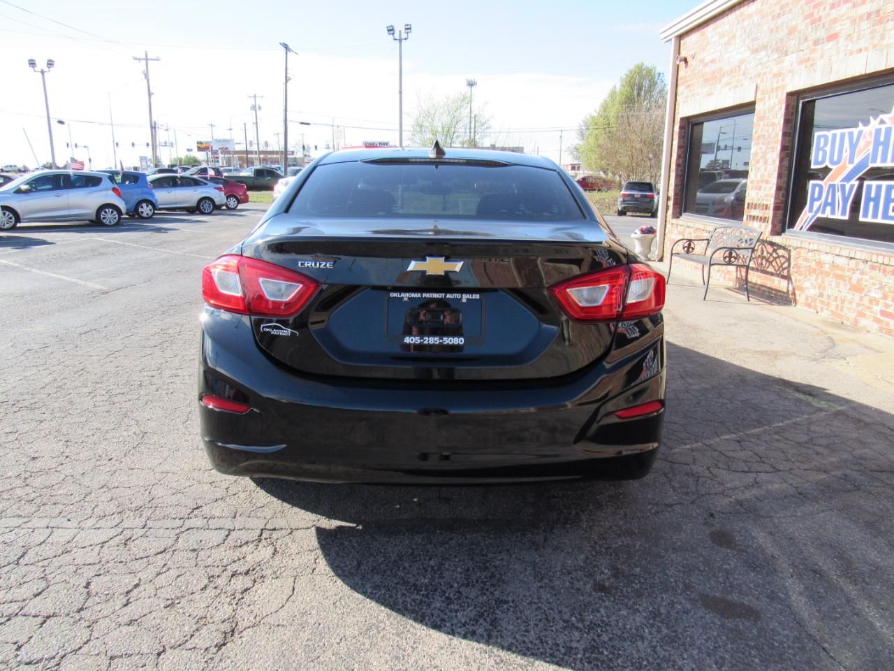 Chevrolet Cruze LS Auto 2019
