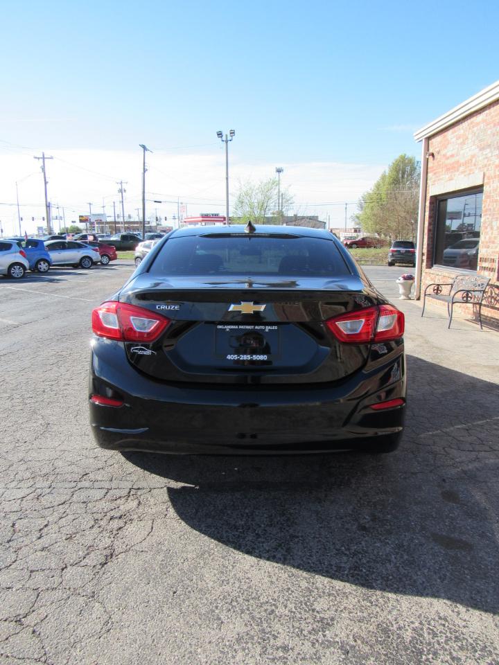 Chevrolet Cruze LS Auto 2019