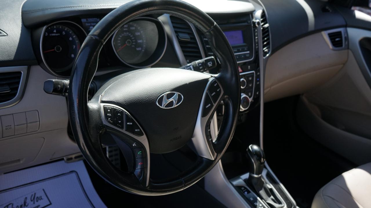 Hyundai Elantra GT A/T 2013