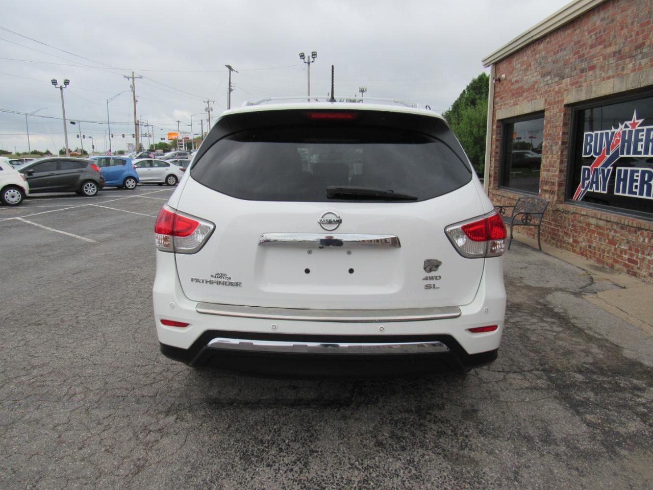 Nissan Pathfinder S 4WD 2013