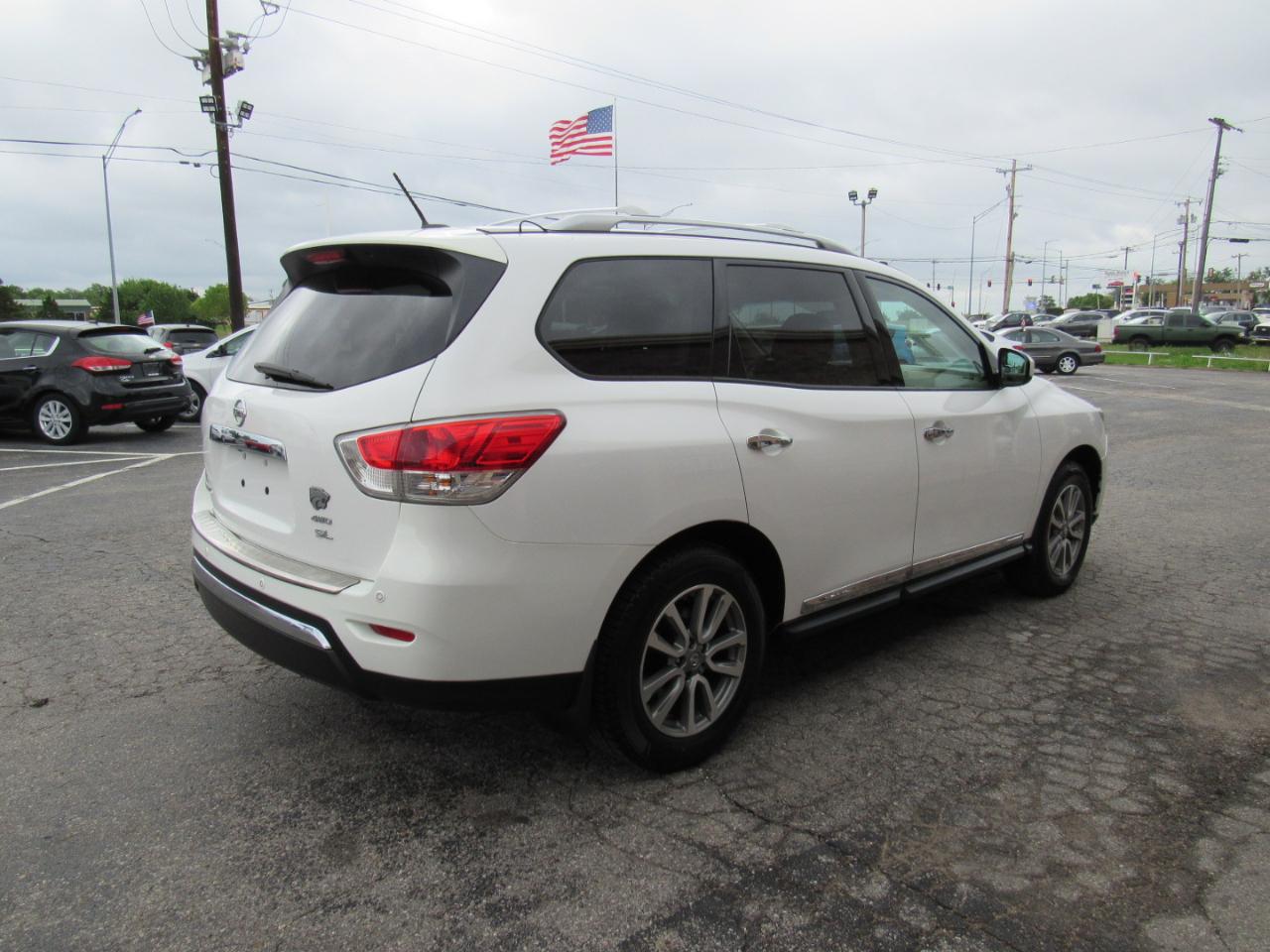Nissan Pathfinder S 4WD 2013