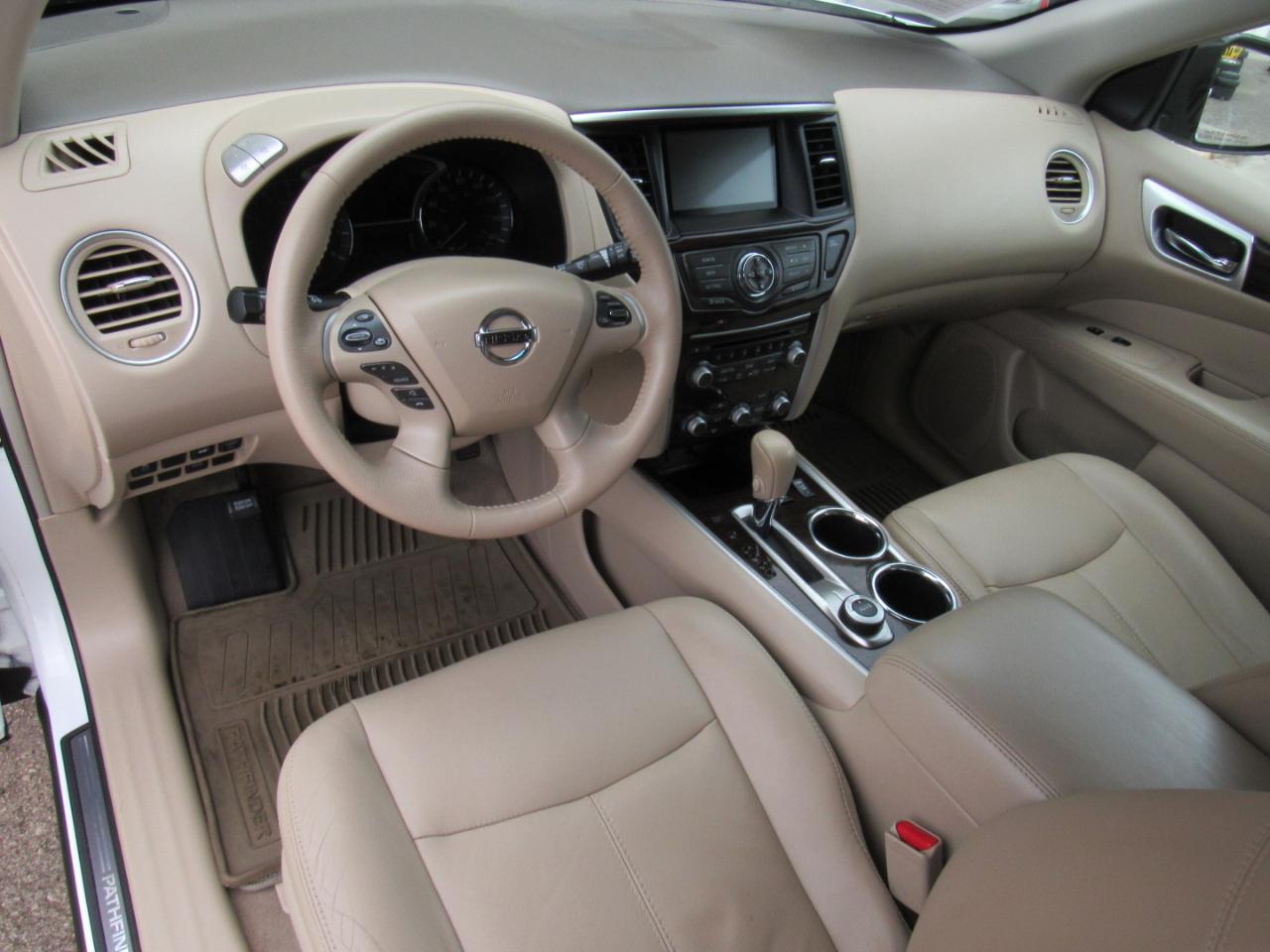 Nissan Pathfinder S 4WD 2013