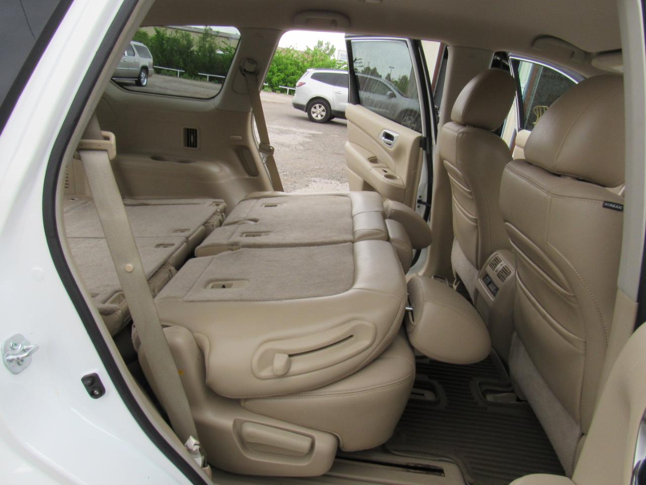 Nissan Pathfinder S 4WD 2013