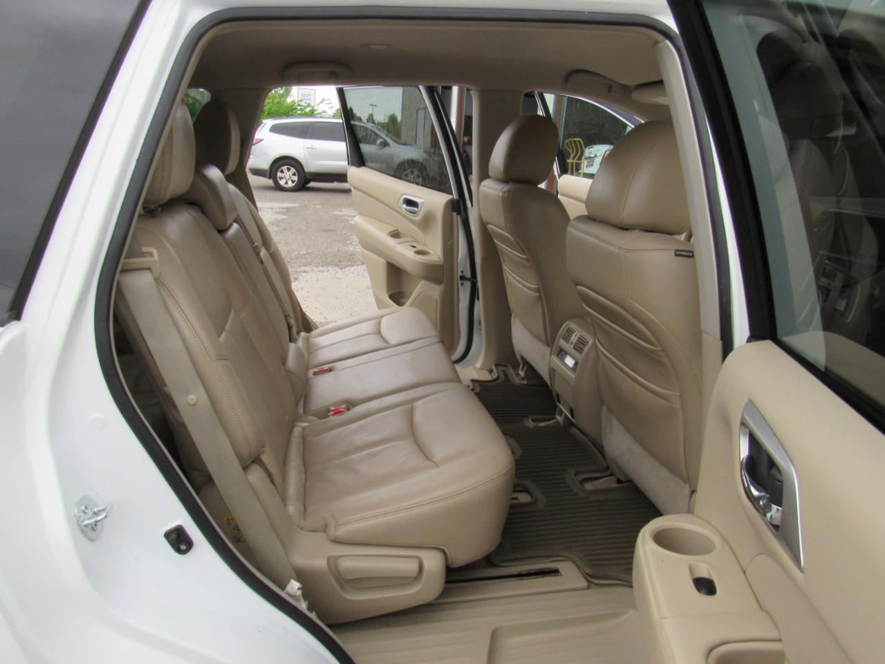 Nissan Pathfinder S 4WD 2013