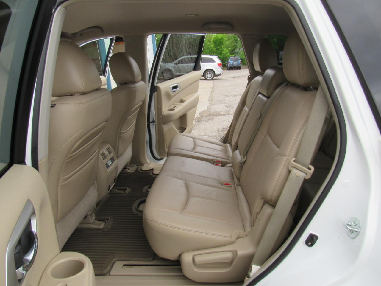 Nissan Pathfinder S 4WD 2013