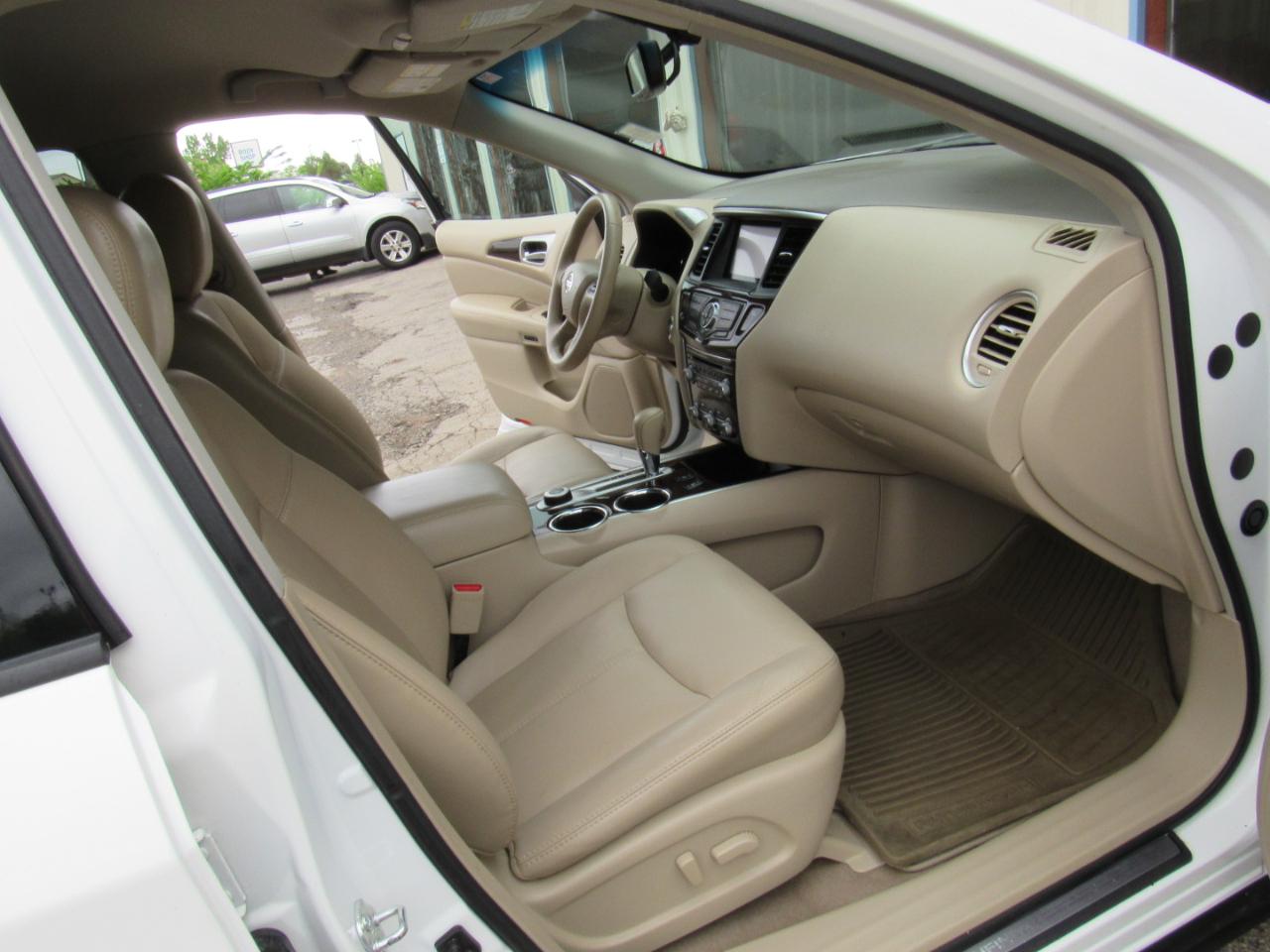 Nissan Pathfinder S 4WD 2013