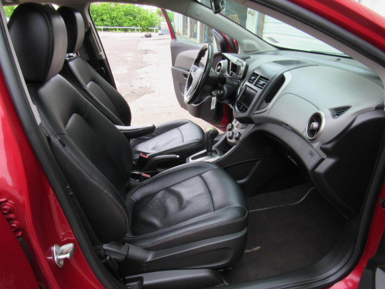 Chevrolet Sonic LTZ Auto 5-Door 2013