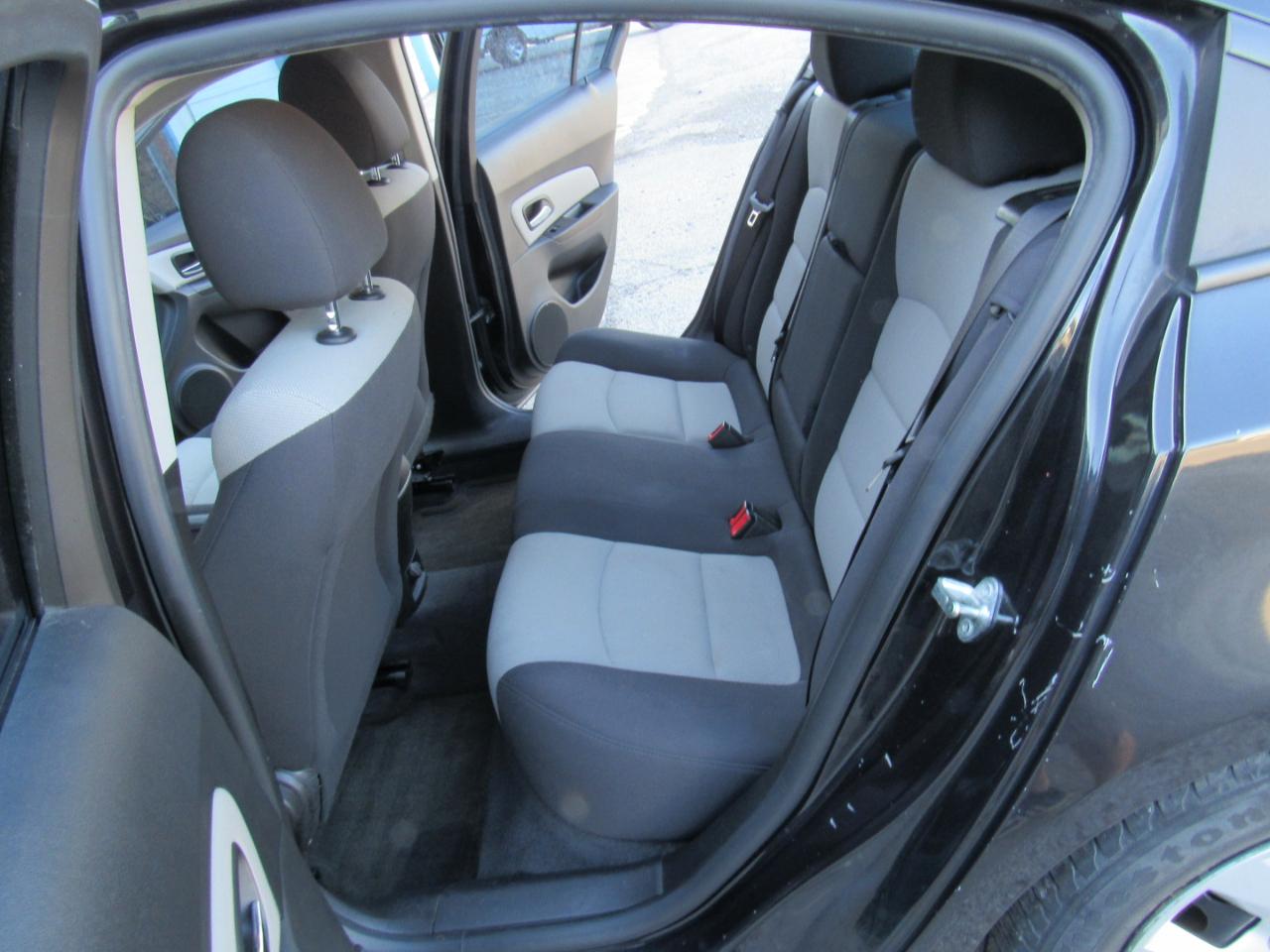 Chevrolet Cruze LS Auto 2014