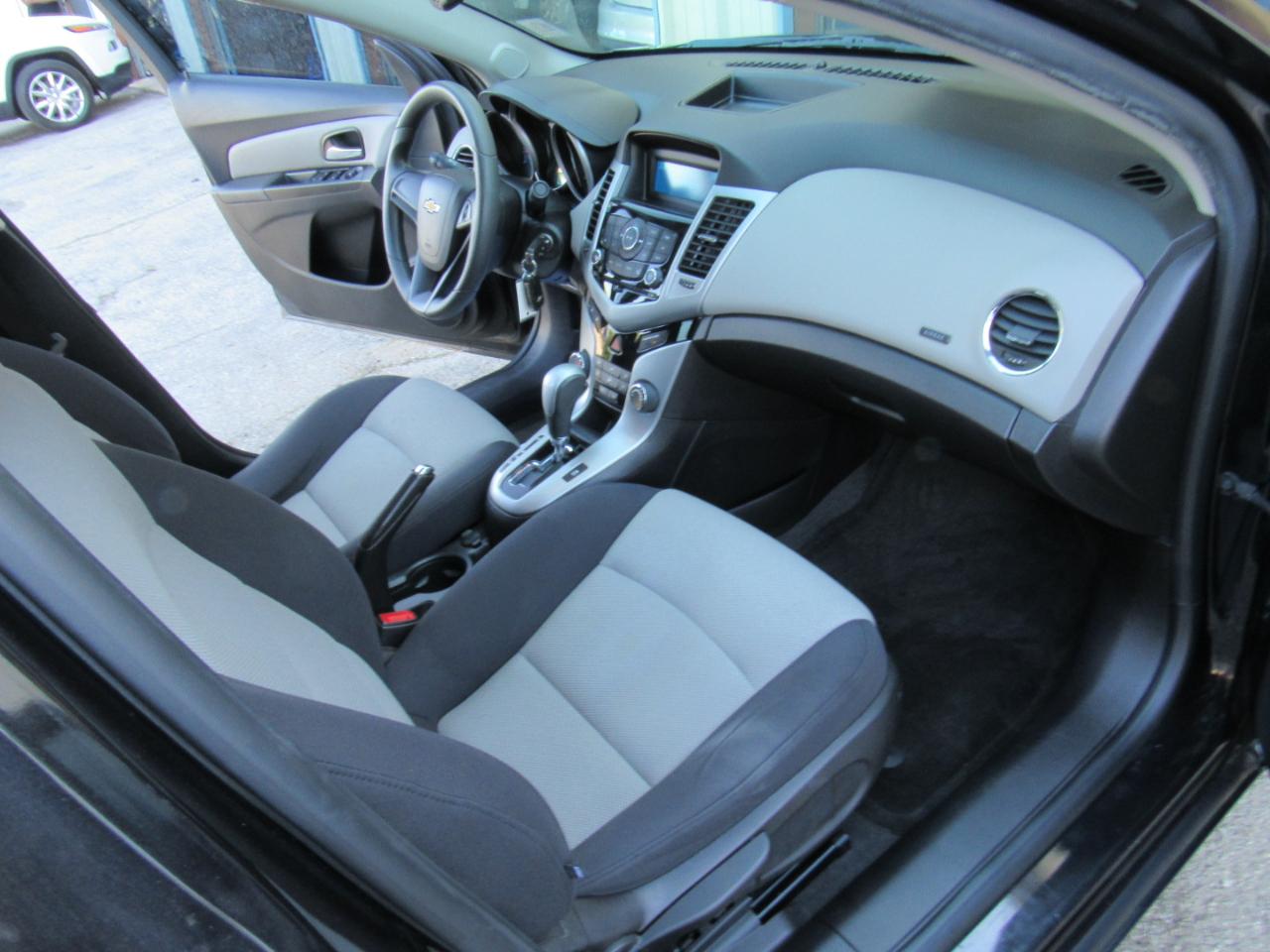 Chevrolet Cruze LS Auto 2014