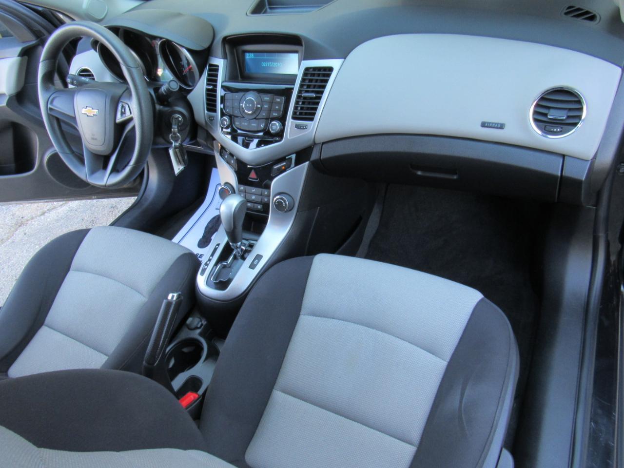 Chevrolet Cruze LS Auto 2014