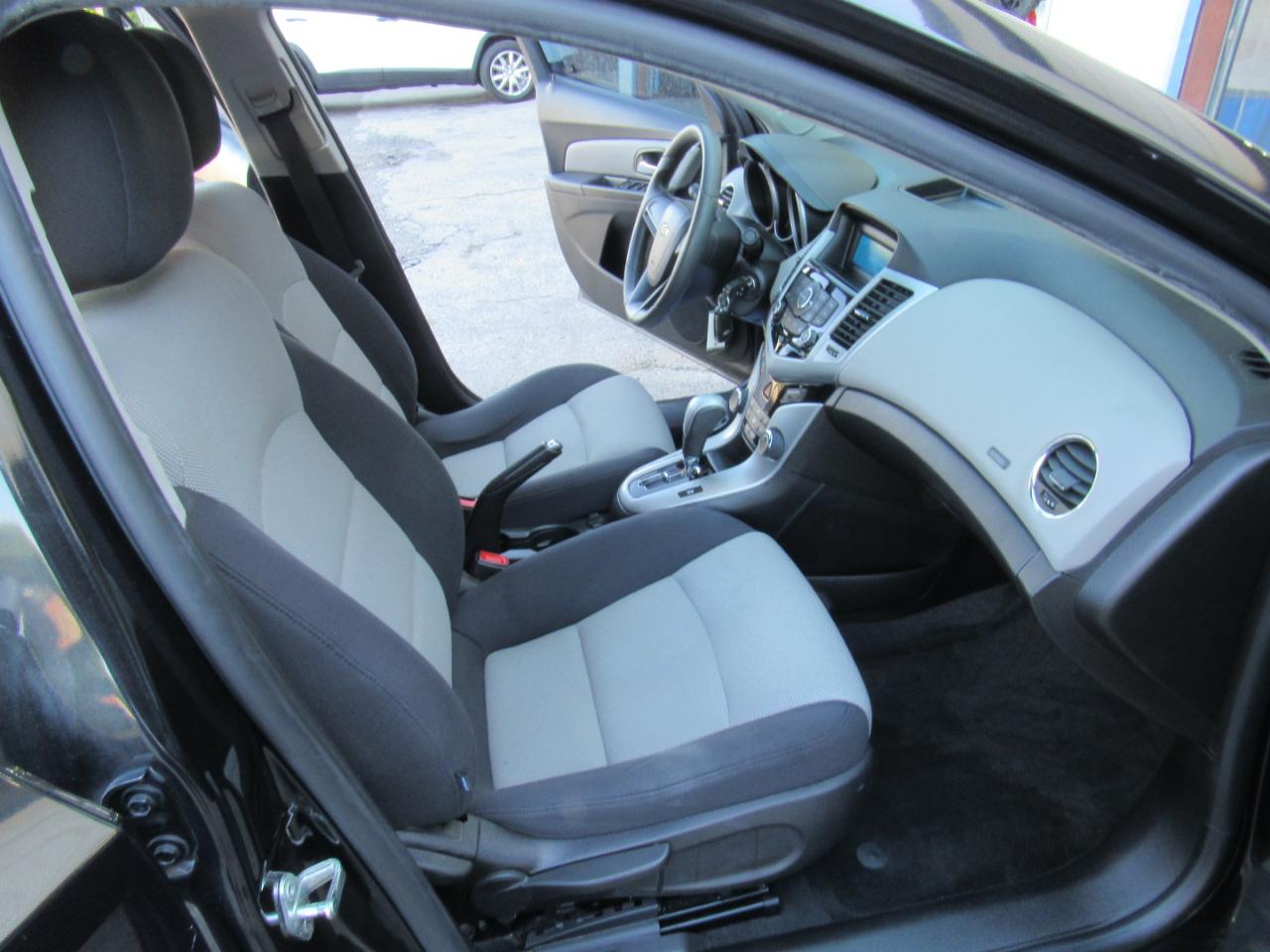 Chevrolet Cruze LS Auto 2014