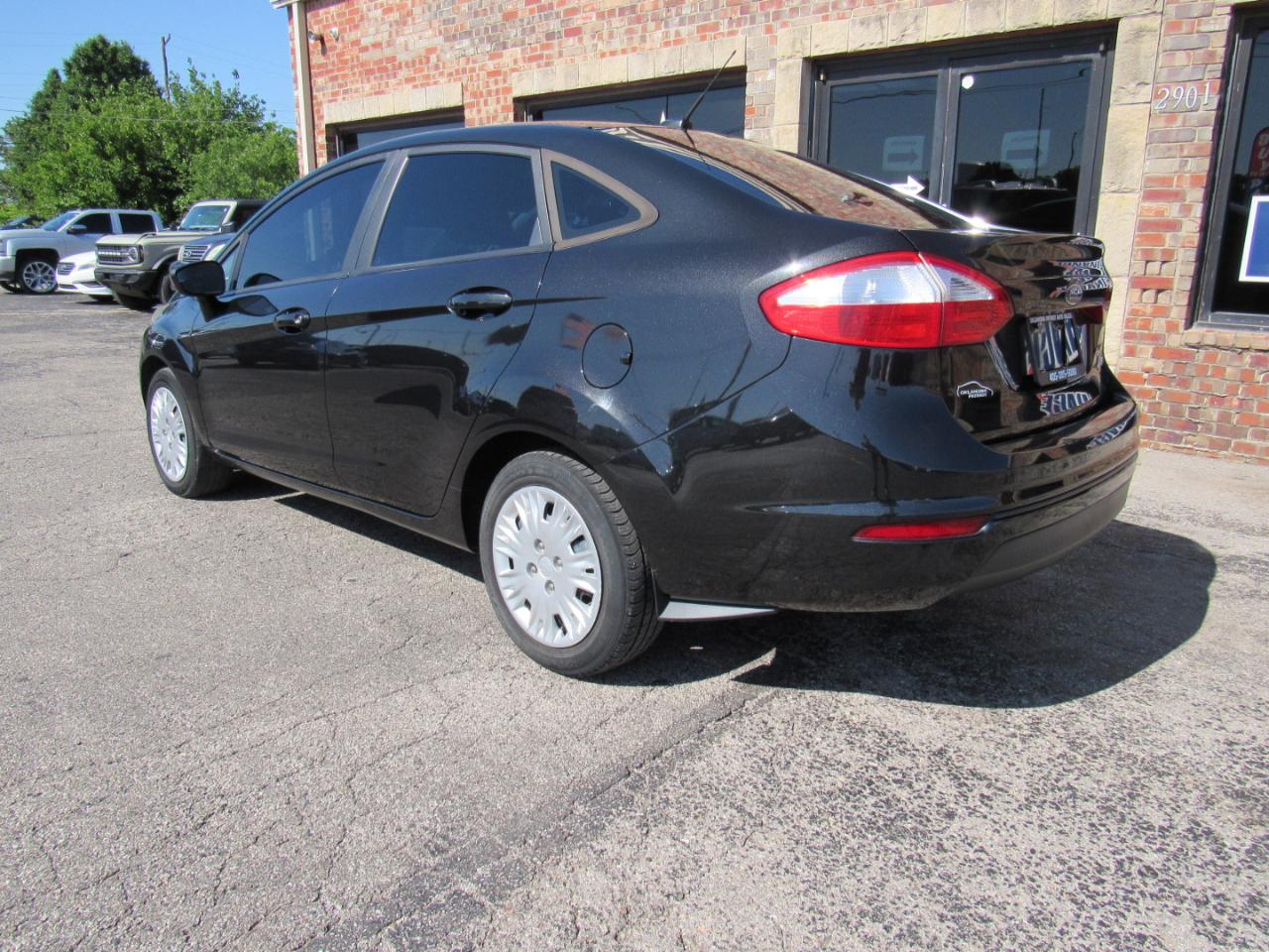 Ford Fiesta S Sedan 2015