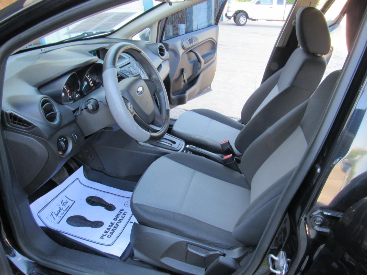 Ford Fiesta S Sedan 2015