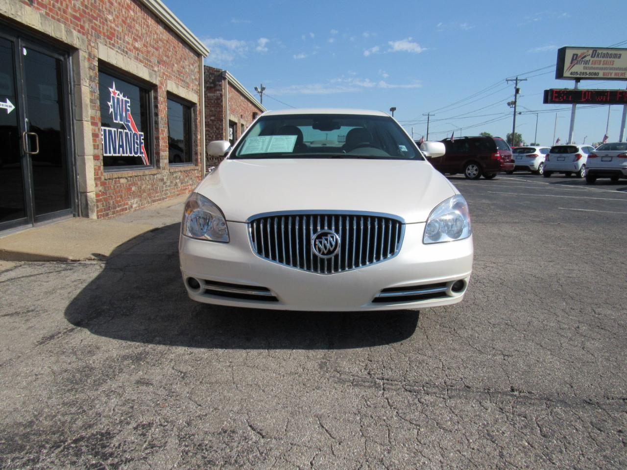 Buick Lucerne CXL 2010