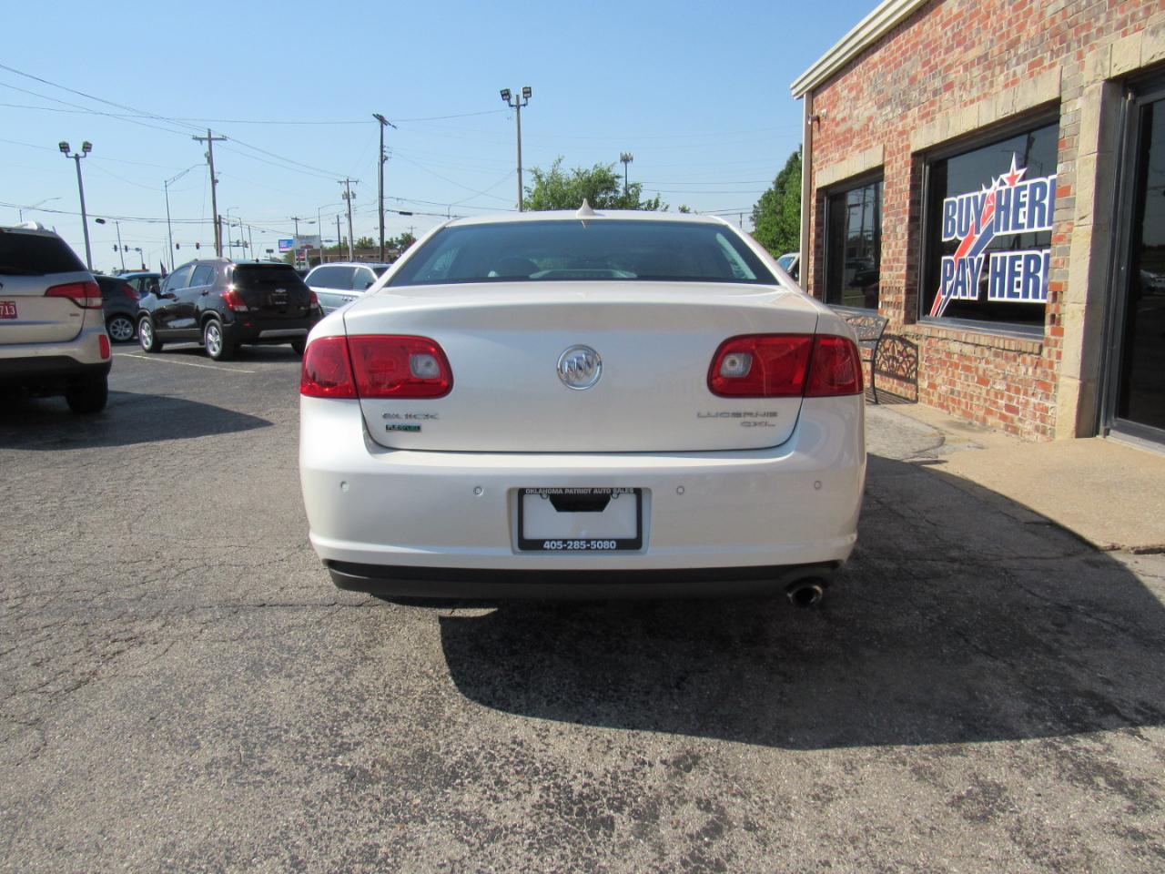Buick Lucerne CXL 2010