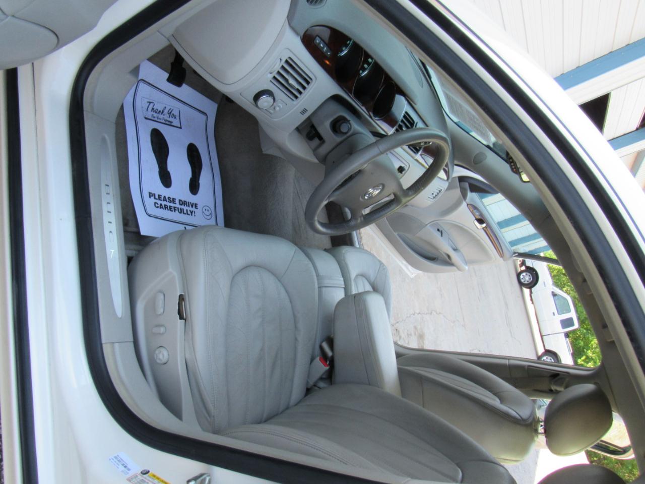 Buick Lucerne CXL 2010