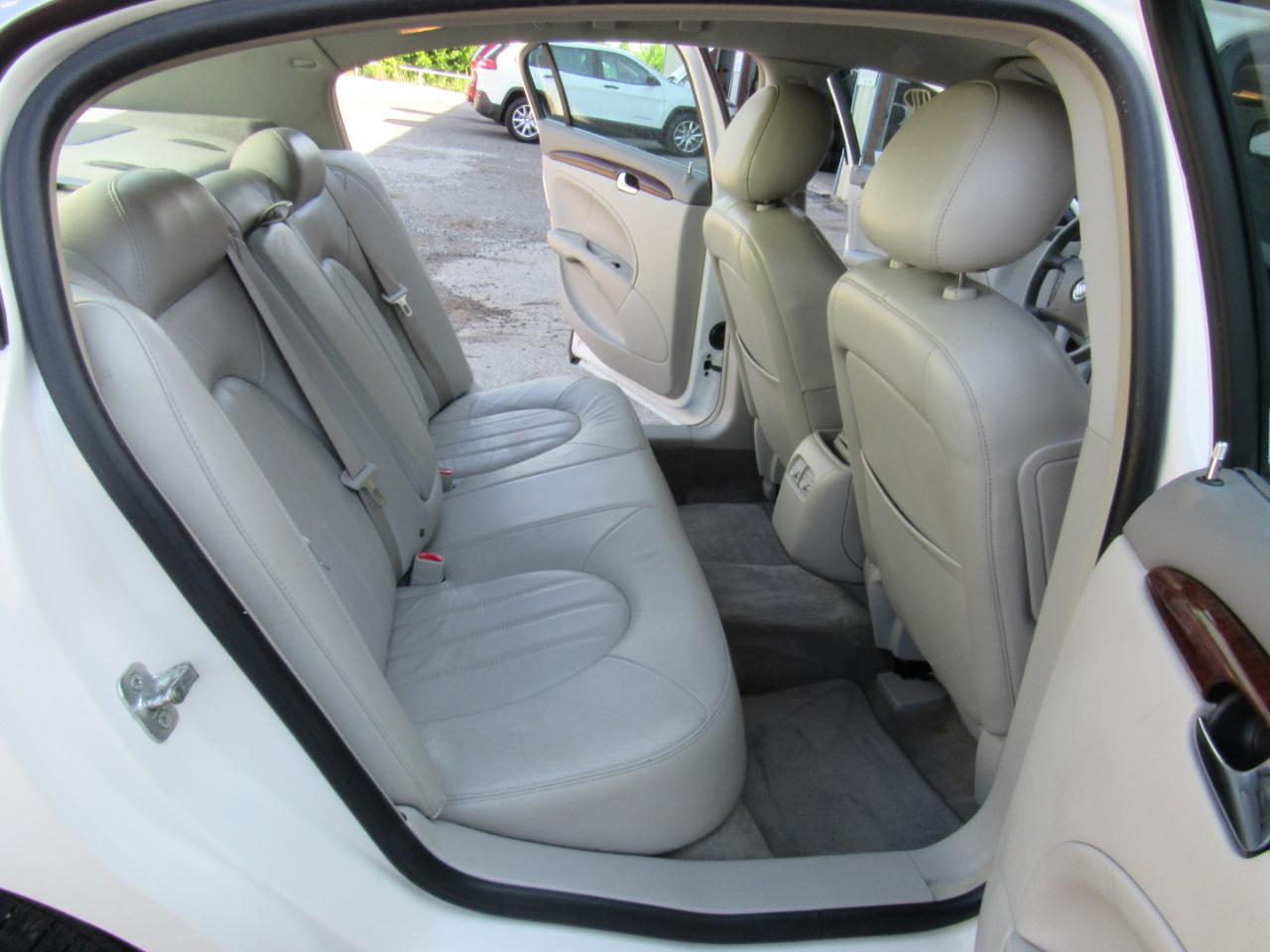 Buick Lucerne CXL 2010