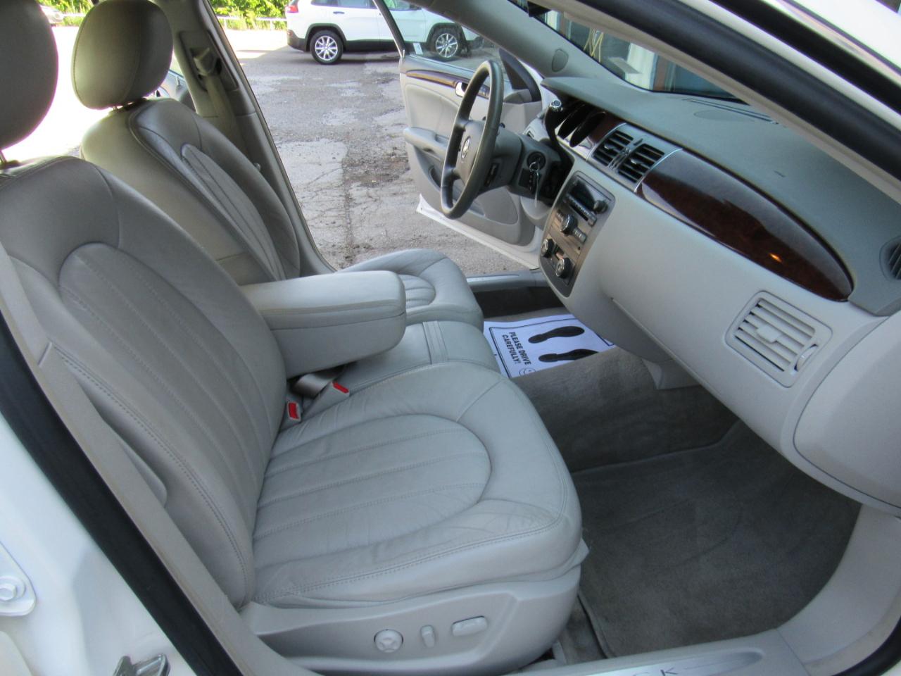 Buick Lucerne CXL 2010