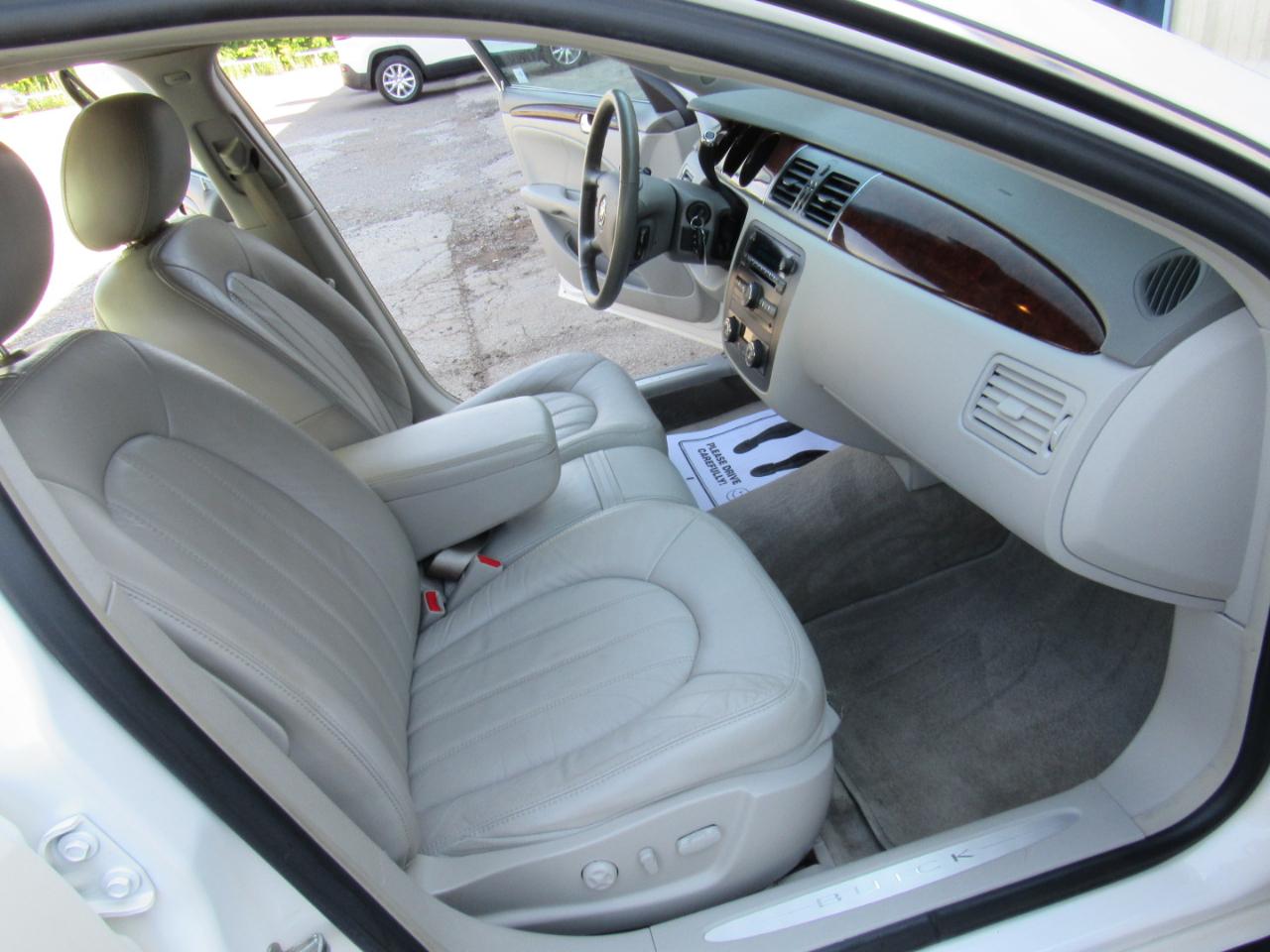 Buick Lucerne CXL 2010